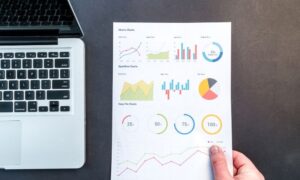SEO vs SEM: Cuándo invertir en cada uno y cómo combinarlos con estrategia