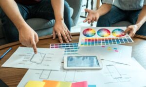 Cómo diseñar una landing page que convierta visitantes en leads (con ejemplos reales)